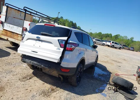 2018 Ford Escape Se z USA, uszkodzony, nr VIN 1FMCU9GD7JUB30894